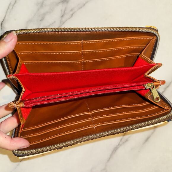 RARE 2015 Disney Club 33 Disneyland Dooney & Bourke Zip Around Wallet Limited Ed - Picture 4 of 8